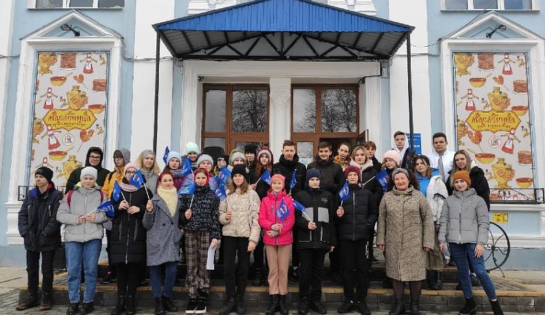 В Людиновском РДК прошёл квест в честь присоединения Крыма к России