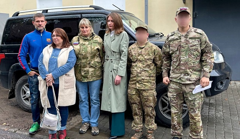 «Калугафармация» передала на СВО машину с лекарствами