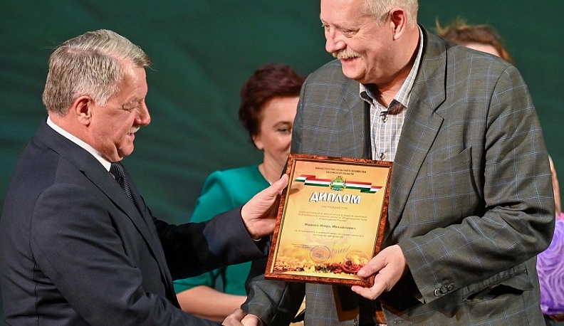В Калуге наградили победителей журналистского конкурса «Возрождение села – возрождение России»