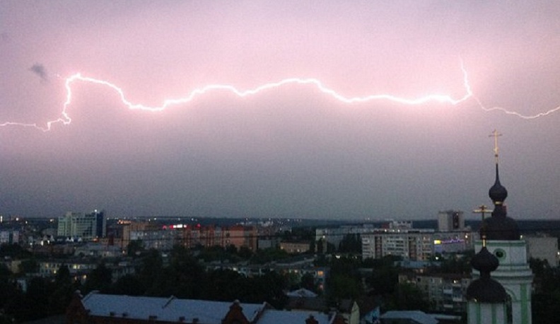 Калужан предупреждают о надвигающемся шторме