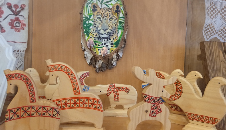 В калужском Доме мастеров открылась выставка «Семья ремесленная»