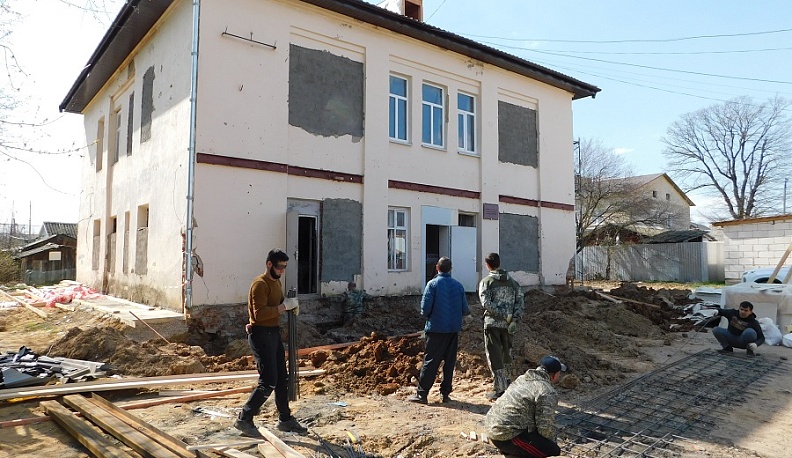 Ремонт здания районного краеведческого музея в Кондрове идет с опережением графика