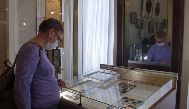 В Калуге в усадьбе Золотаревых выставили спортивные марки