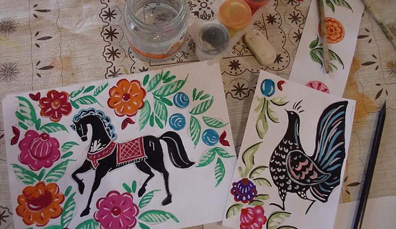 Дом мастеров в Калуге украсили «Летние цветы»