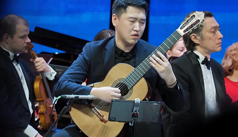 В Калуге открылся международный фестиваль «Мир гитары»