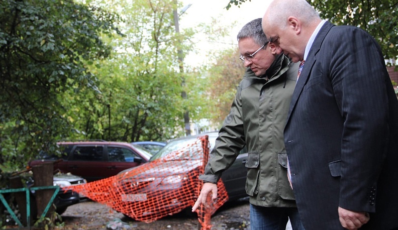 Калугатеплосеть устраняет две аварии на теплотрассе в Калуге