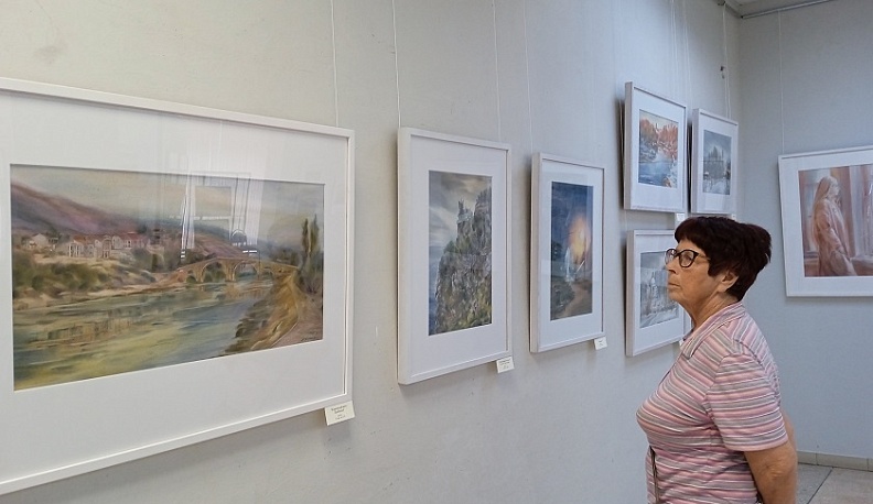 В Калуге состоялась творческая встреча с художником Николаем Смолиным