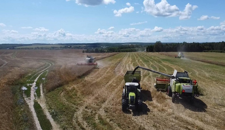 Владислав Шапша поздравил калужских аграриев с профессиональным праздником