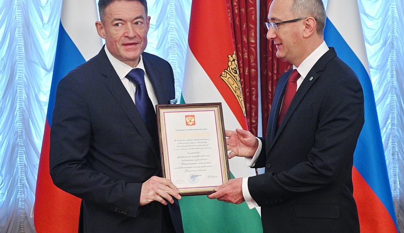 В Калуге вручили государственные награды лучшим труженикам региона