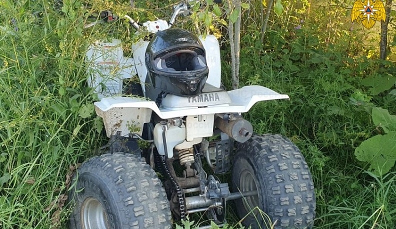 В пригороде Калуги 14-летний мальчик на квадроцикле врезался в иномарку