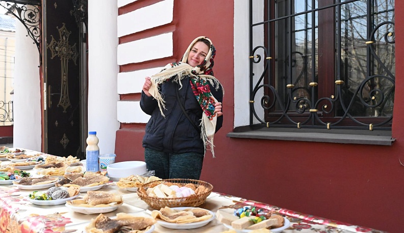 В Калуге начали отмечать Масленицу