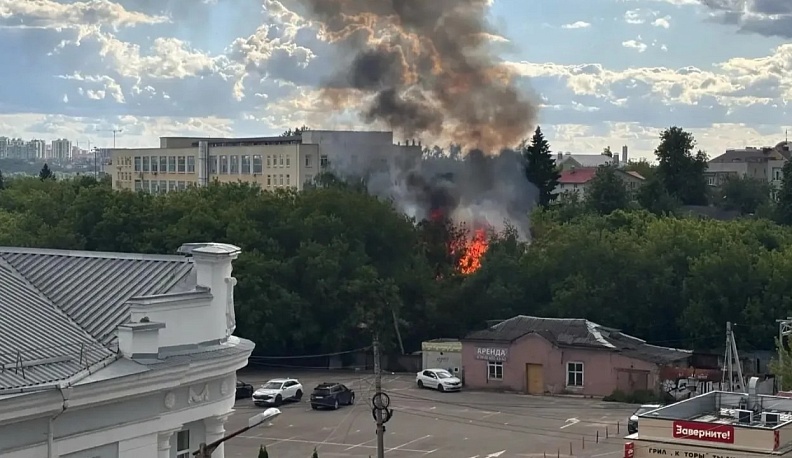 В центре Калуги произошёл пожар