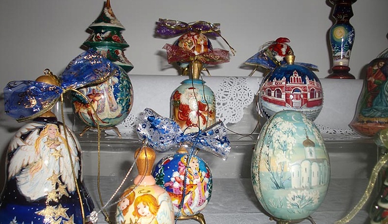 В калужских палатах Коробовых калужане могут увидеть рождественские яйца