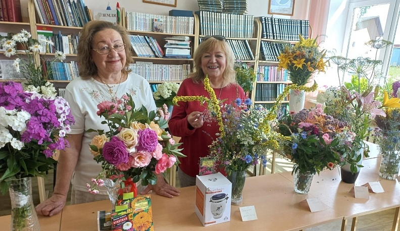В Жуковском районе прошел конкурс букетов из цветов, фруктов и овощей