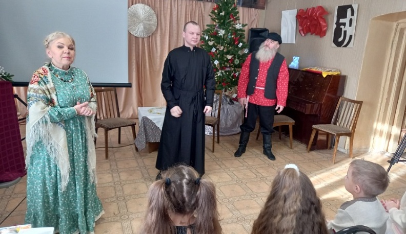 Маленькие жители Кондрова стали участниками рождественского представления