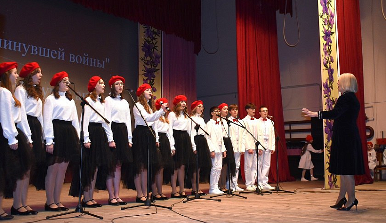 В Кирове 24 года звенит «Колокольчик»