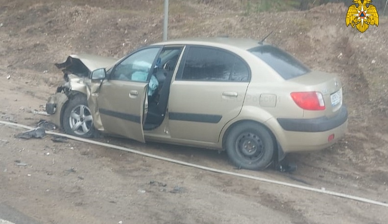 В Калужской области двое человек пострадали в тройном ДТП на трассе