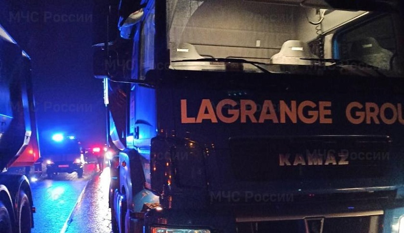 На трассе под Калугой КАМАЗ сбил пешехода