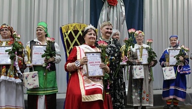 В Дзержинском муниципальном округе выбрали «королеву серебряного возраста»