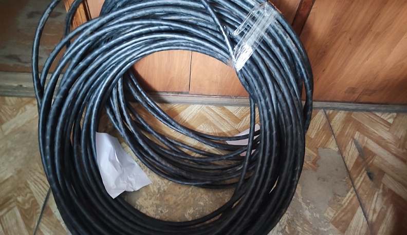 Калужане наворовали интернет-кабеля на 100 тысяч рублей