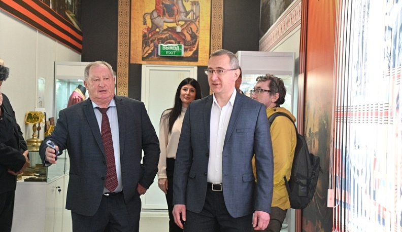 Владислав Шапша принял участие в открытии Вахты памяти в Спас-Деменске