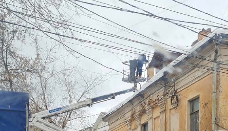 В Калуге в доме на Московской рухнула крыша