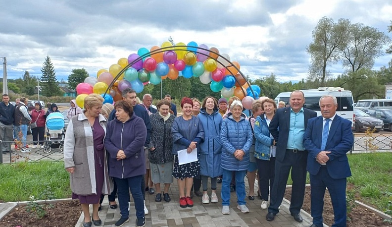 В Мосальском районе после капремонта открылся сельский ДК в деревне Долгое