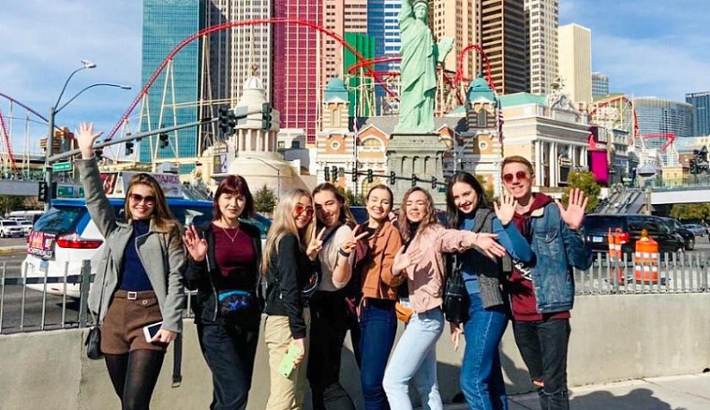 Калужский ансамбль танца «Ровесник» покорил Америку