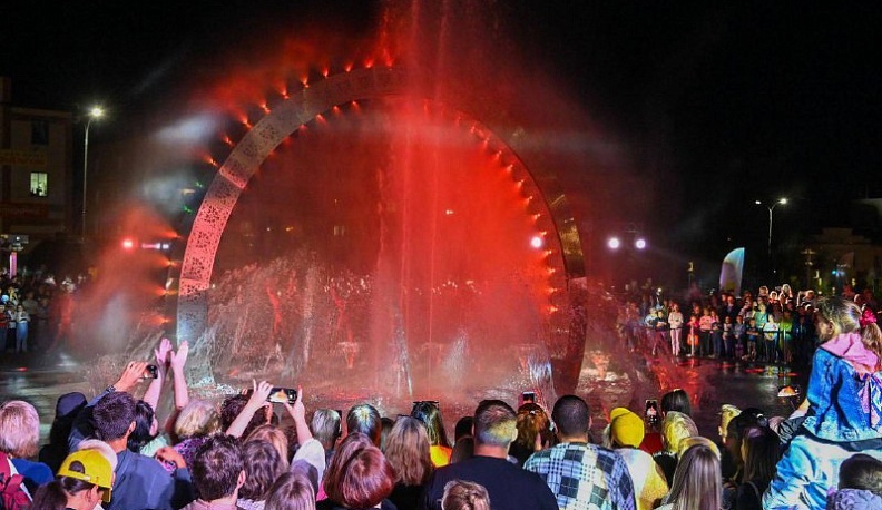 В Калуге запустили мультимедийный фонтан