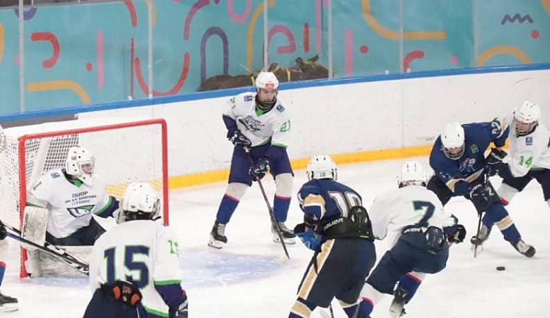 Калужские хоккеисты обыграли первых соперников в новом сезоне турнира ЦФО