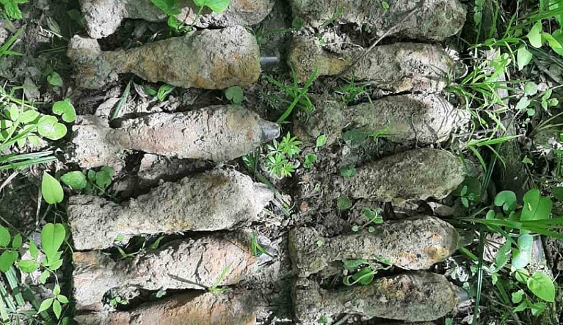 Спасители взорвали 19 боеприпасов времен ВОВ