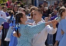 «Вальс Победы» в Калуге станцевали более 60 пар