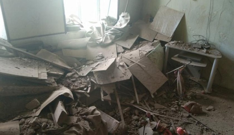 СК начал проверку после обрушения потолка в аварийном доме