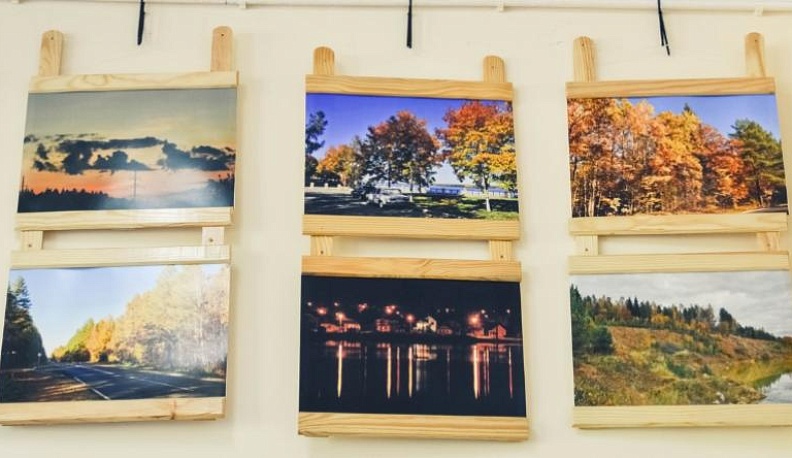 В районном доме культуры Людинова работает выставка фотографий  Александра Вышомирского