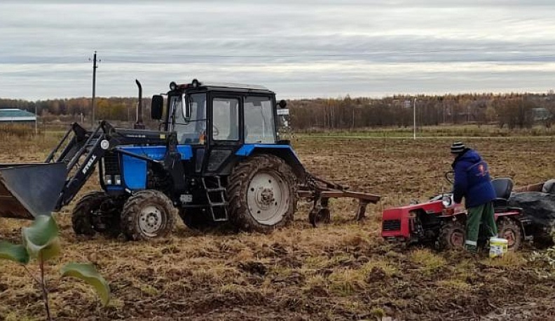 В Людиновском районе «Зелёные-Линии» приступили к закладке нового сада