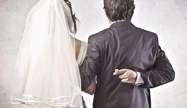 В Кировском районе по инициативе прокуратуры аннулировали фиктивный брак 