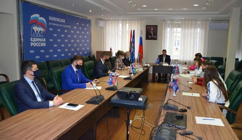 В Калуге поддержали инициативу о запрете продажи энергетиков детям и подросткам