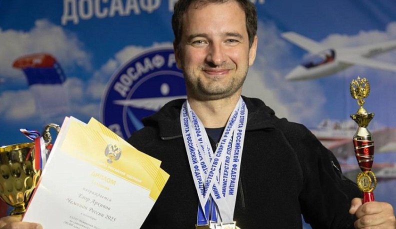 Несколько наград привезли калужане с Чемпионата страны по самолетному спорту