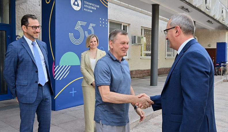 Владислав Шапша посетил Техническую Академию Госкорпорации «Росатом»