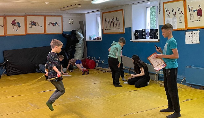 Думиничские молодые спортсмены провели соревнования в память о земляке – герое СВО