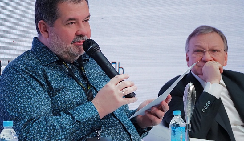 Писатель–фантаст Сергей Лукьяненко провёл в Калуге звёздный диктант