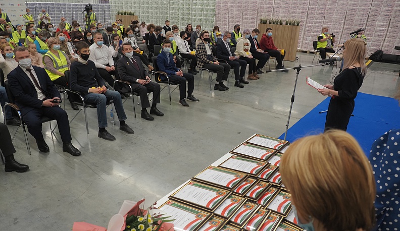 Владислав Шапша и Геннадий Скляр вручили стипендии «Калужского землячества» одаренным детям