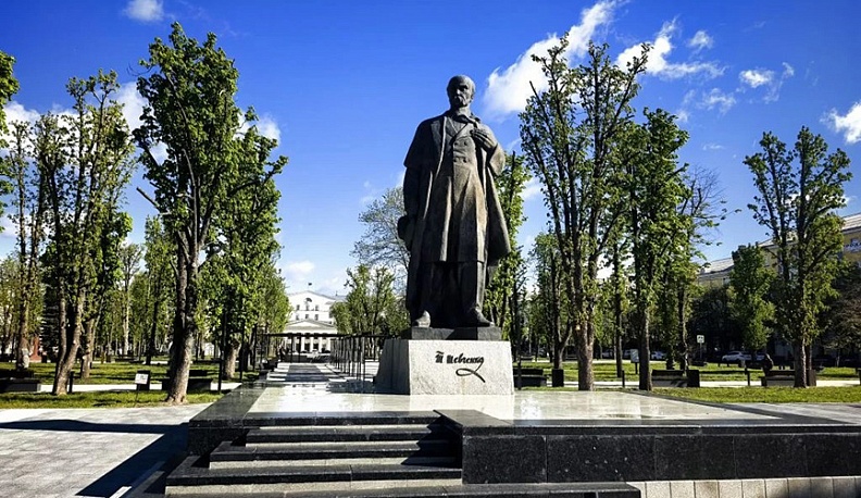 Памятник Тарасу Шевченко.