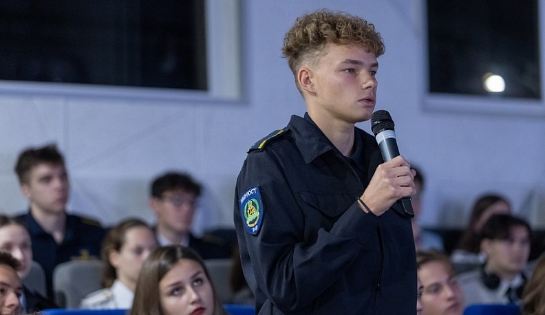 Депутат Народного совета ДНР рассказала калужанам об украинском терроризме