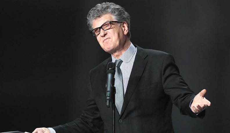 «Люблю играть людей со скелетами в шкафу»