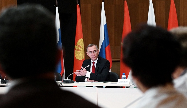 Владислав Шапша назвал важнейшей задачей улучшение качества медицинского обслуживания калужан