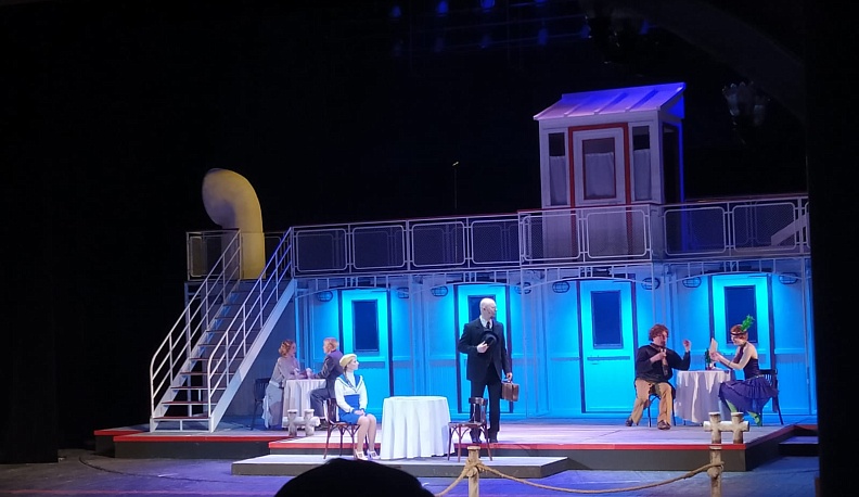 Калужский драмтеатр показал гонку за сокровищами по Ильфу и Петрову