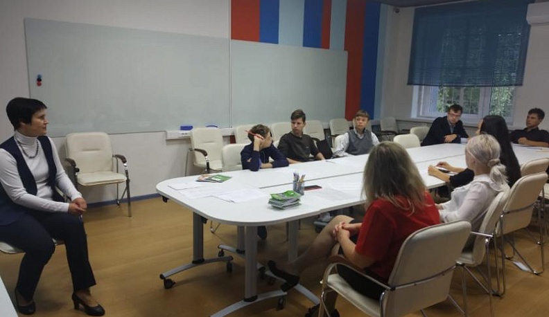 Учащихся Калуги знакомят с ситуацией на региональном рынке труда