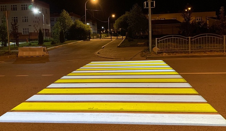 В Калужской области обновили 55 пешеходных переходов у школ