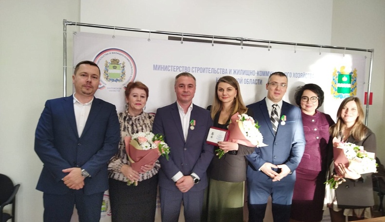 В Калуге наградили сотрудников минстроя и других смежных ведомств